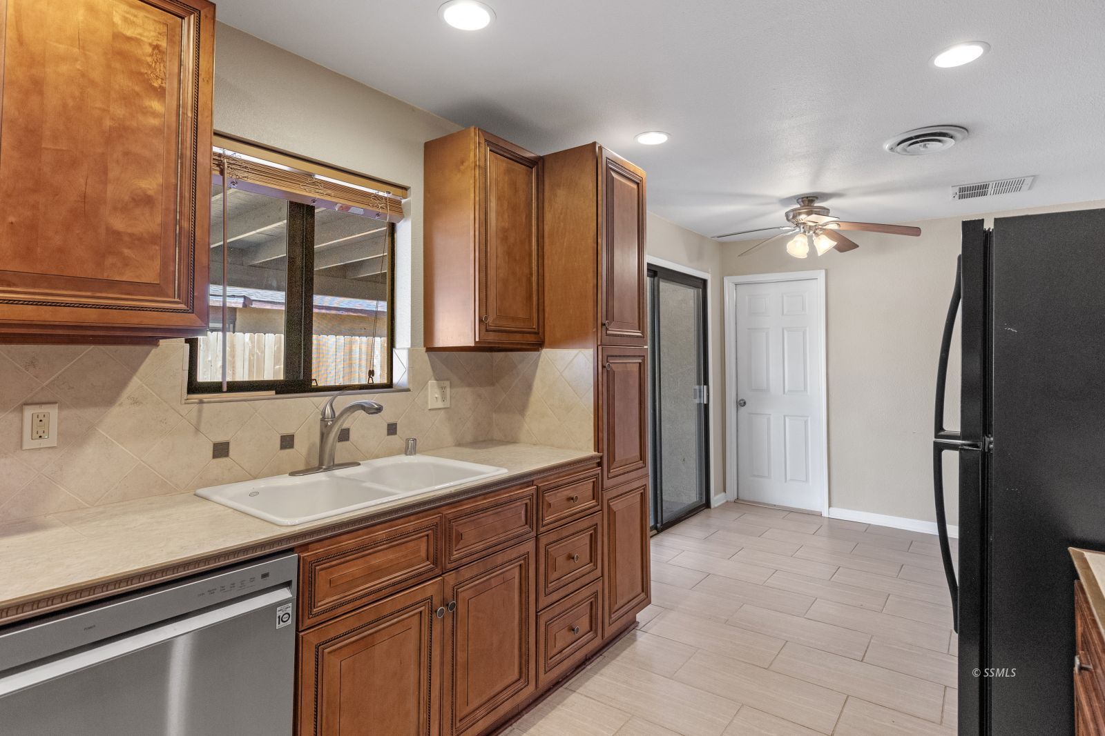 600 East California Avenue Ridgecrest, CA 93555 - Photo 13 of 25