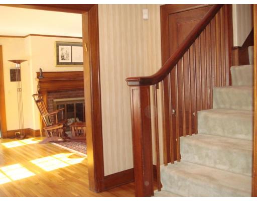 18 Grantland Road Wellesley, MA 02481 - Photo 11 of 17