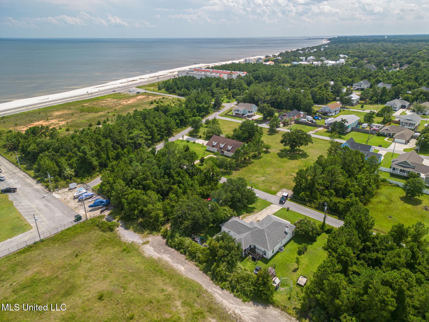 106 Edwards Drive Pass Christian, MS 39571 - Photo 2 of 22 3-15