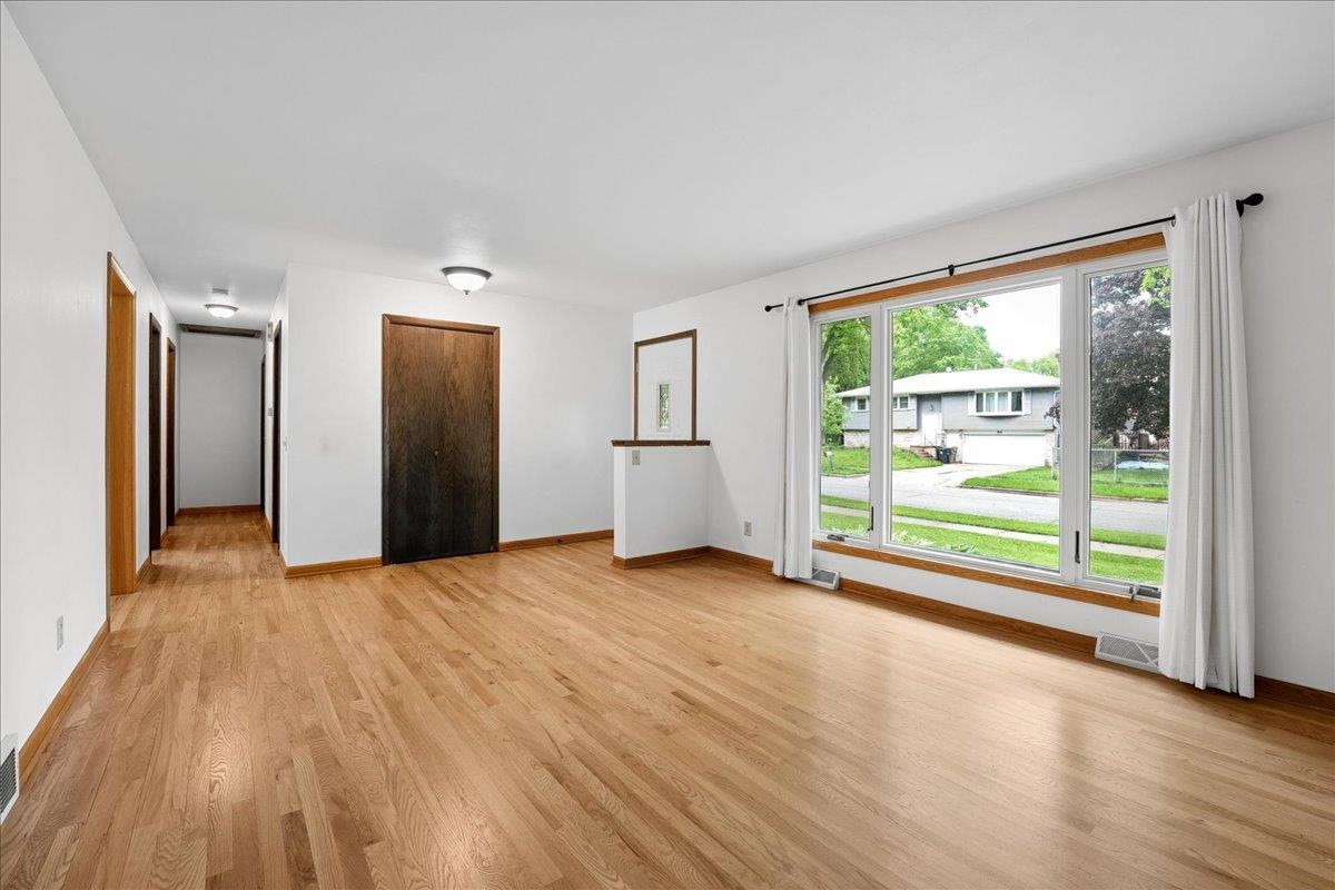 1606 Frisch Road Madison, WI 53711 - Photo 14 of 33