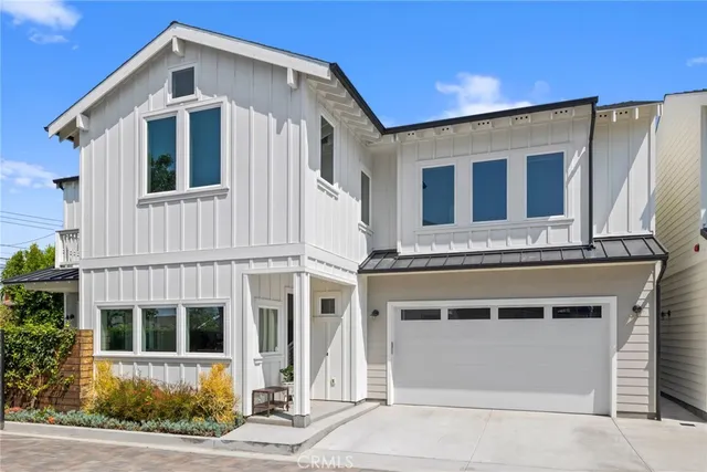 $7,995 | 171 22nd Street, Costa Mesa, CA 92627