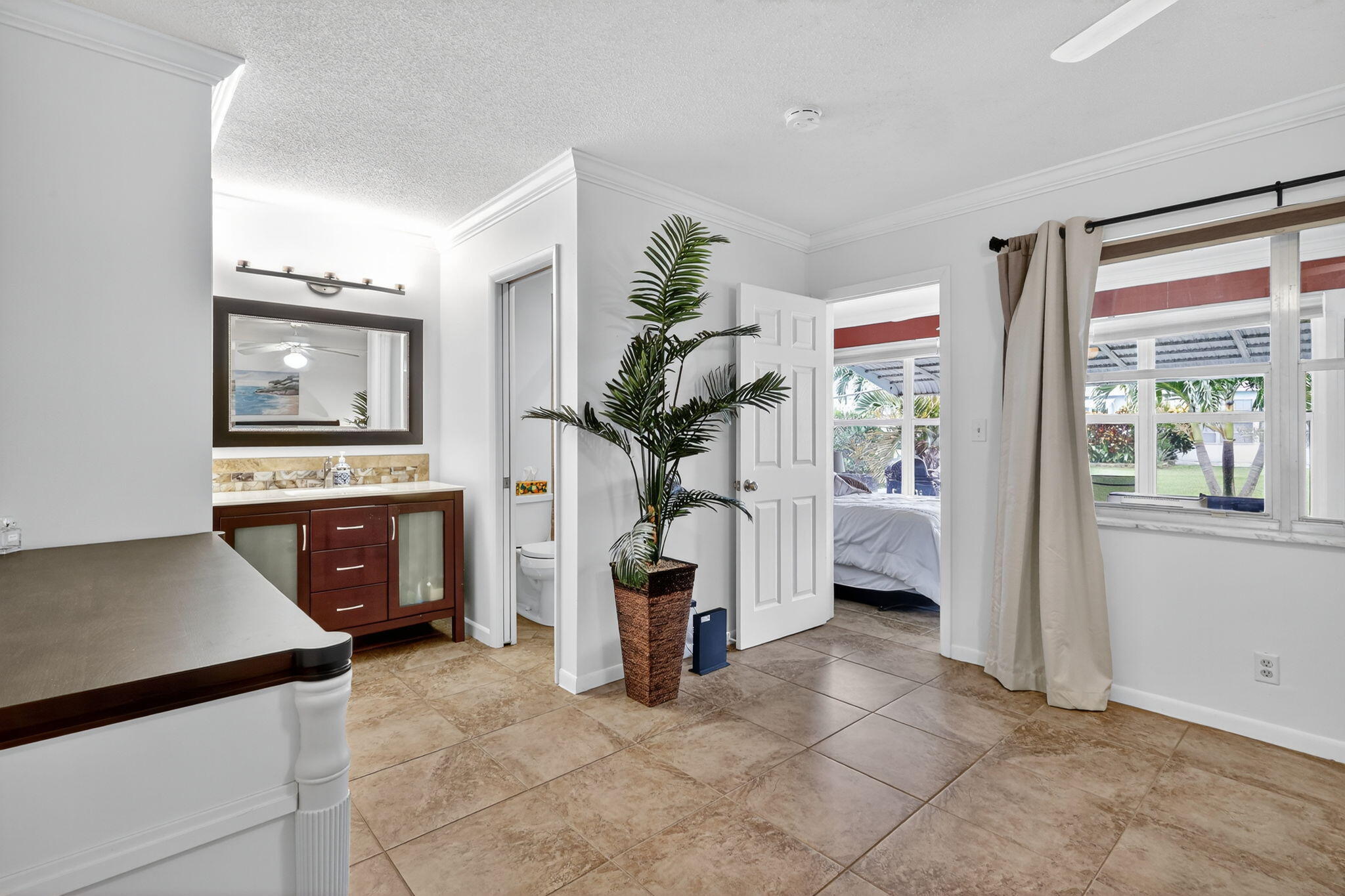 242 West High Point Court, Unit B Delray Beach, FL 33445 - Photo 14 of 36 16-web-or-mls-020__82A2675