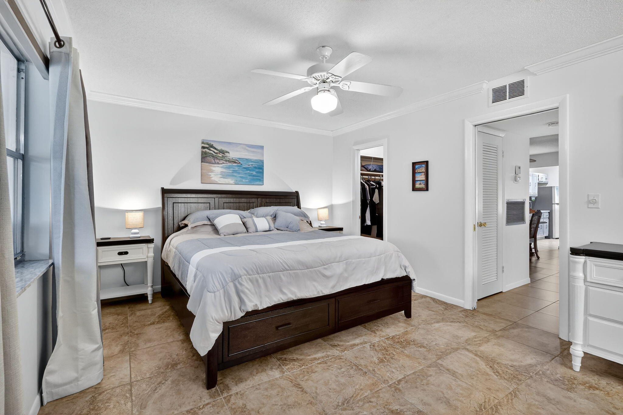 242 West High Point Court, Unit B Delray Beach, FL 33445 - Photo 15 of 36 17-web-or-mls-018__82A2665