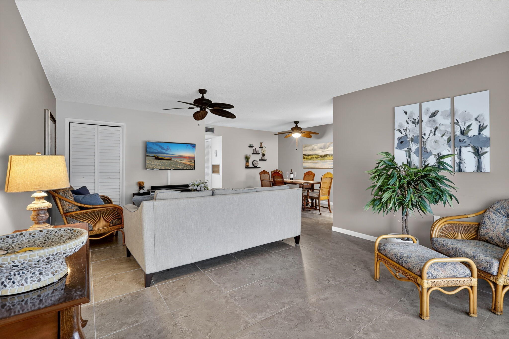 242 West High Point Court, Unit B Delray Beach, FL 33445 - Photo 4 of 36 2-web-or-mls-002__82A2583