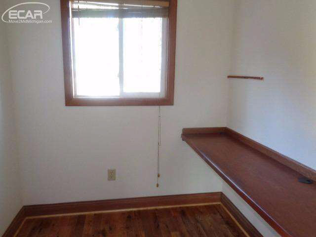 8191 Arbela Road Millington, MI 48746 - Photo 7 of 13 20877469-6.JPG