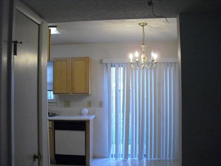21 Rivers Point Row, Unit 3D Charleston, SC 29412 - Photo 15 of 15 EAT IN AREA