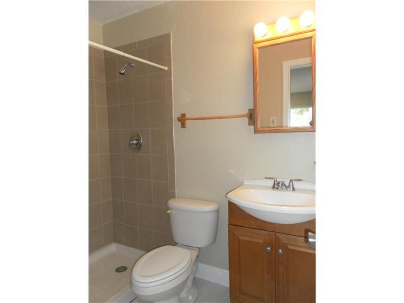 1338 North 30th Road Hollywood, FL 33021 - Photo 17 of 29 Bathroom Master