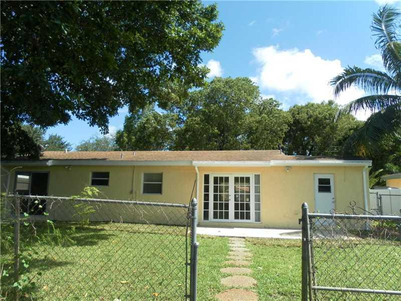 1338 North 30th Road Hollywood, FL 33021 - Photo 4 of 29 Exterior Back Other