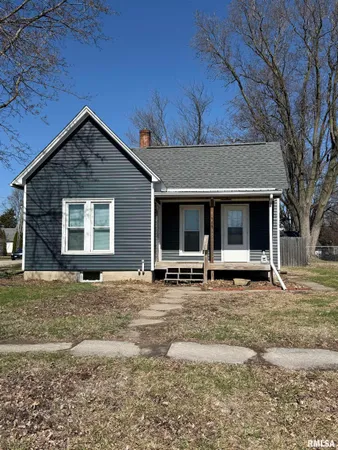 $65,000 | 902 East Pierce Street, Macomb, IL 61455