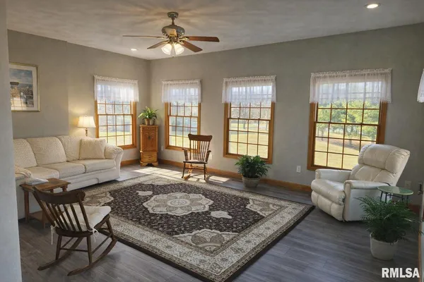 $534,900 | 1100 Hillcrest Drive, Washington, IL 61571