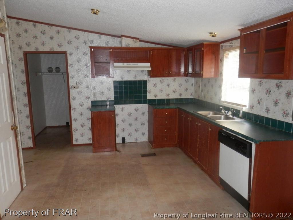 4713 Hickory Ridge Road Parkton, NC 28371 - Photo 10 of 19 Gallery Image 10