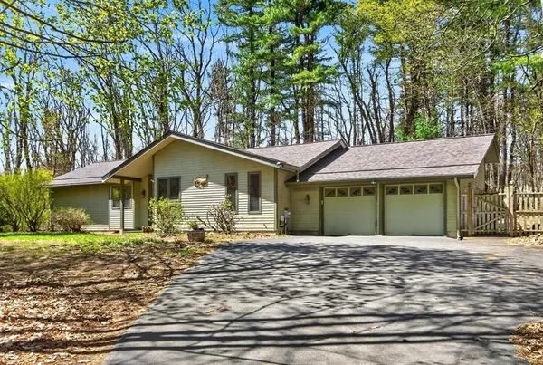 $595,000 | 18 Laurel Lane, Princeton, MA 01541