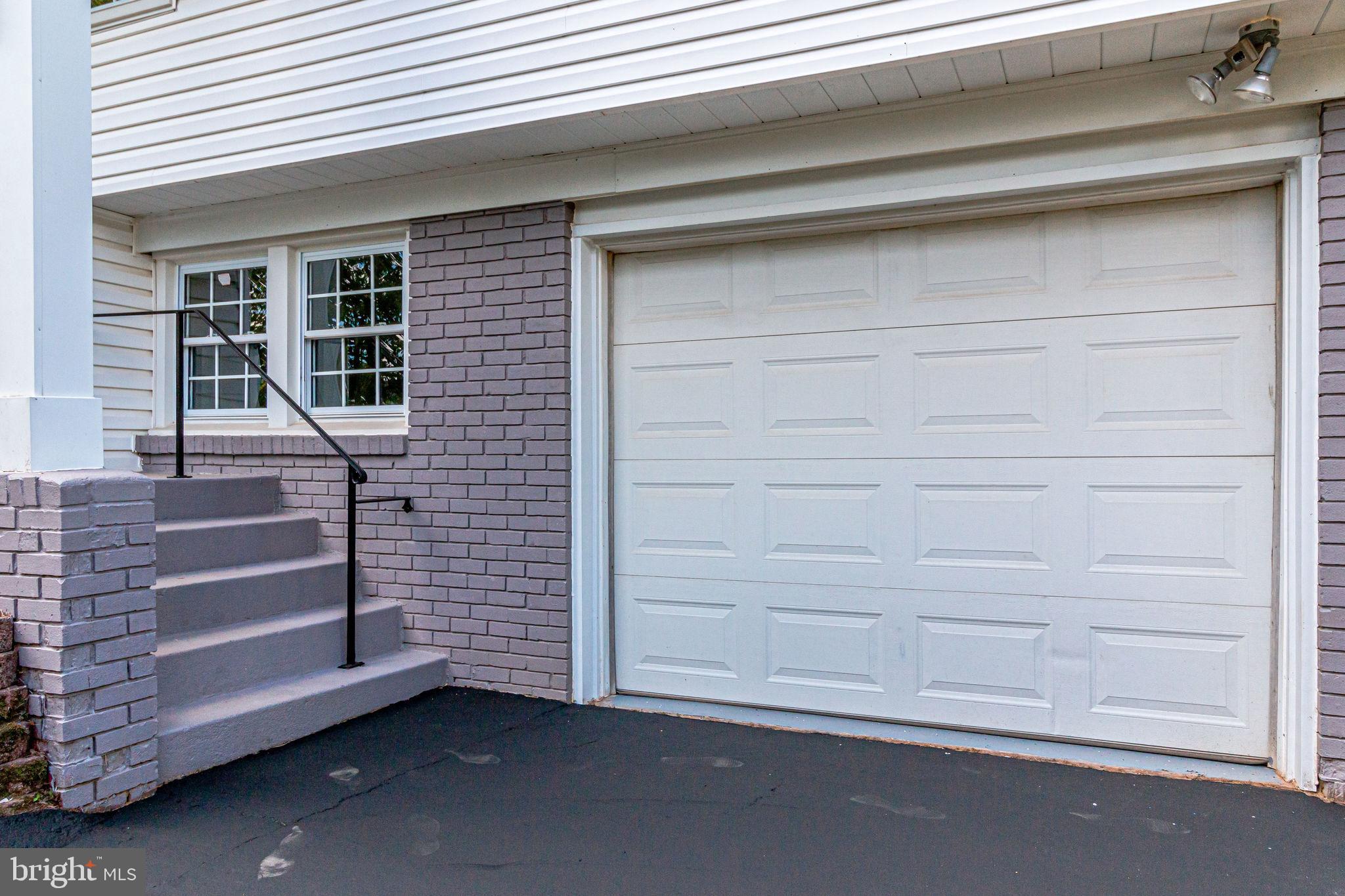 4108 Port Rae Lane Fairfax, VA 22033 - Photo 5 of 107 Gallery Image 5