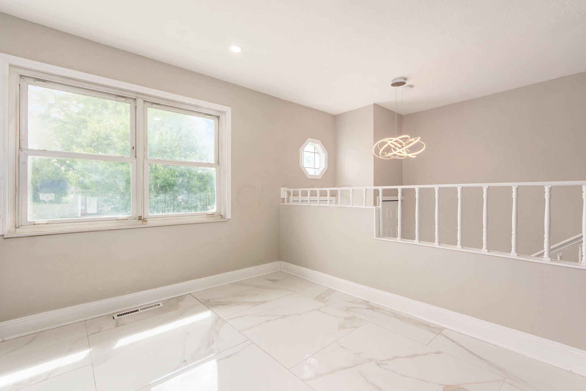 3927 Edendale Road Columbus, OH 43207 - Photo 11 of 26 013_86f6a0_M 3927 Edendale021