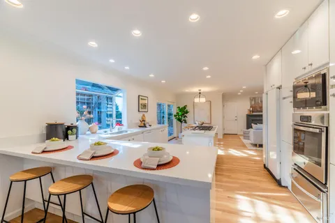 $2,265,000 | 136 Peacock Drive, San Rafael, CA 94901