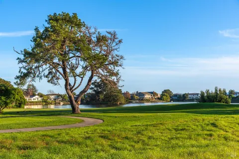 $2,265,000 | 136 Peacock Drive, San Rafael, CA 94901