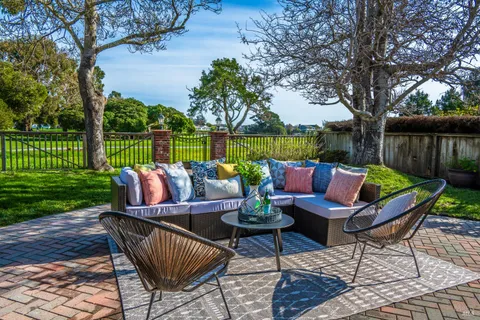 $2,265,000 | 136 Peacock Drive, San Rafael, CA 94901