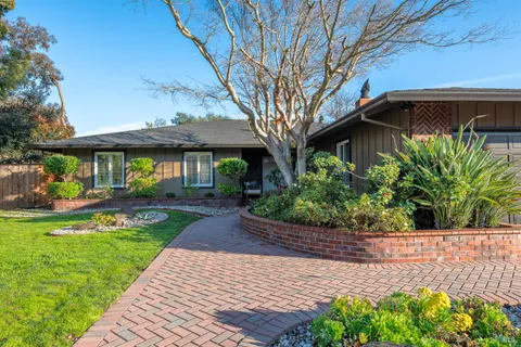 $2,265,000 | 136 Peacock Drive, San Rafael, CA 94901