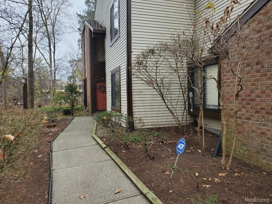 24447 Evergreen Road Southfield, MI 48075 - Photo 2 of 34 thumbnail (39).jpg