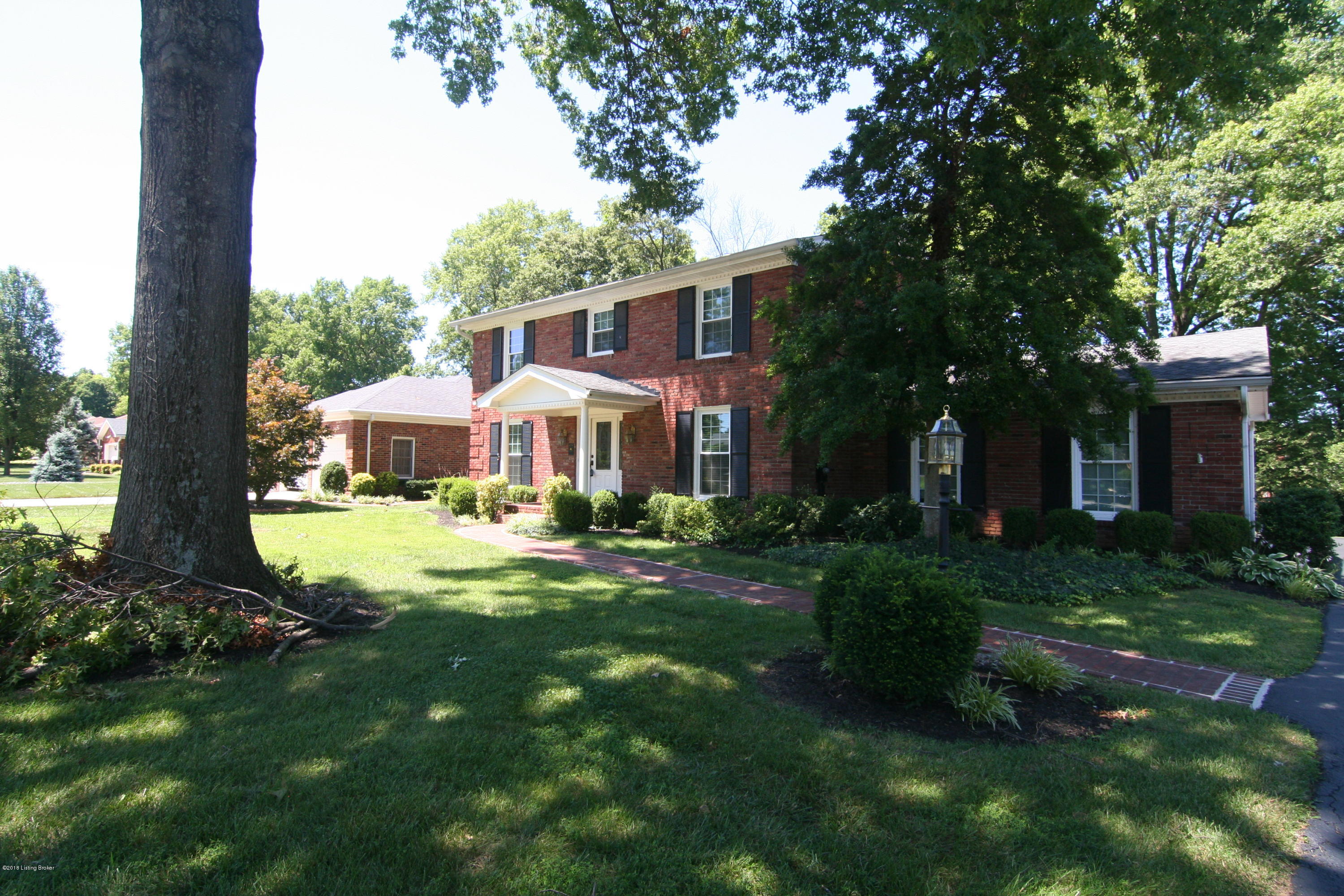 204 South Chadwick Road Louisville, KY 40222 - Photo 2 of 26 Front 1