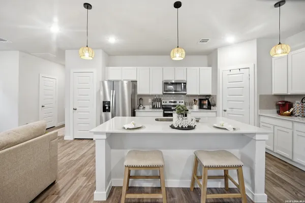 $2,400 | 14522 Emerio Drive, San Antonio, TX 78253