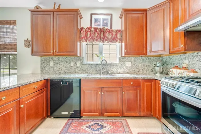 $999,000 | 16 Bermuda Dunes Drive, Monroe Township, NJ 08831