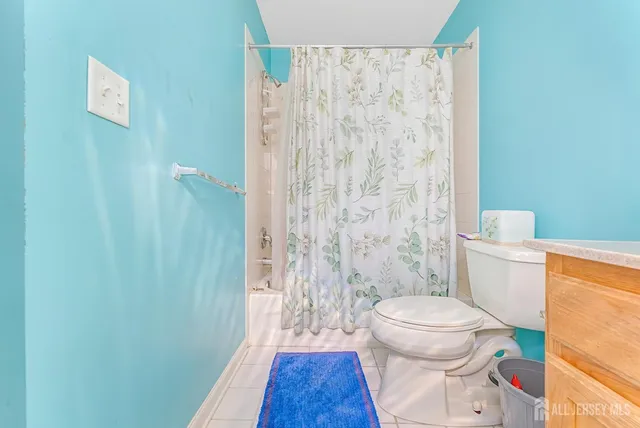 $999,000 | 16 Bermuda Dunes Drive, Monroe Township, NJ 08831