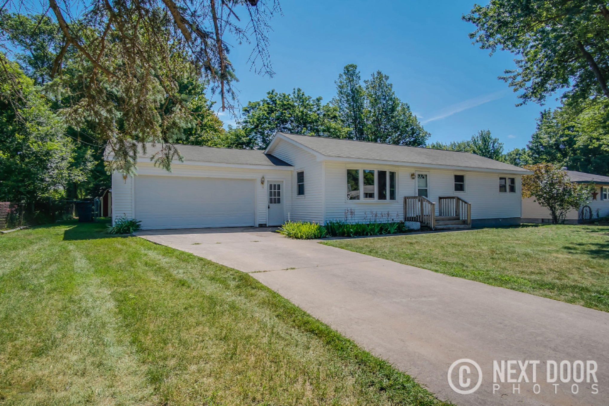 1342 Vesta Road Muskegon, MI 49445 - Photo 3 of 33 DSC08783Blended