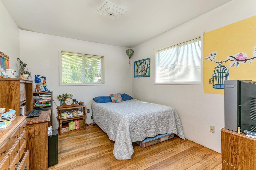 840 South Valley View Road Ashland, OR 97520 - Photo 20 of 31 Additional Photo