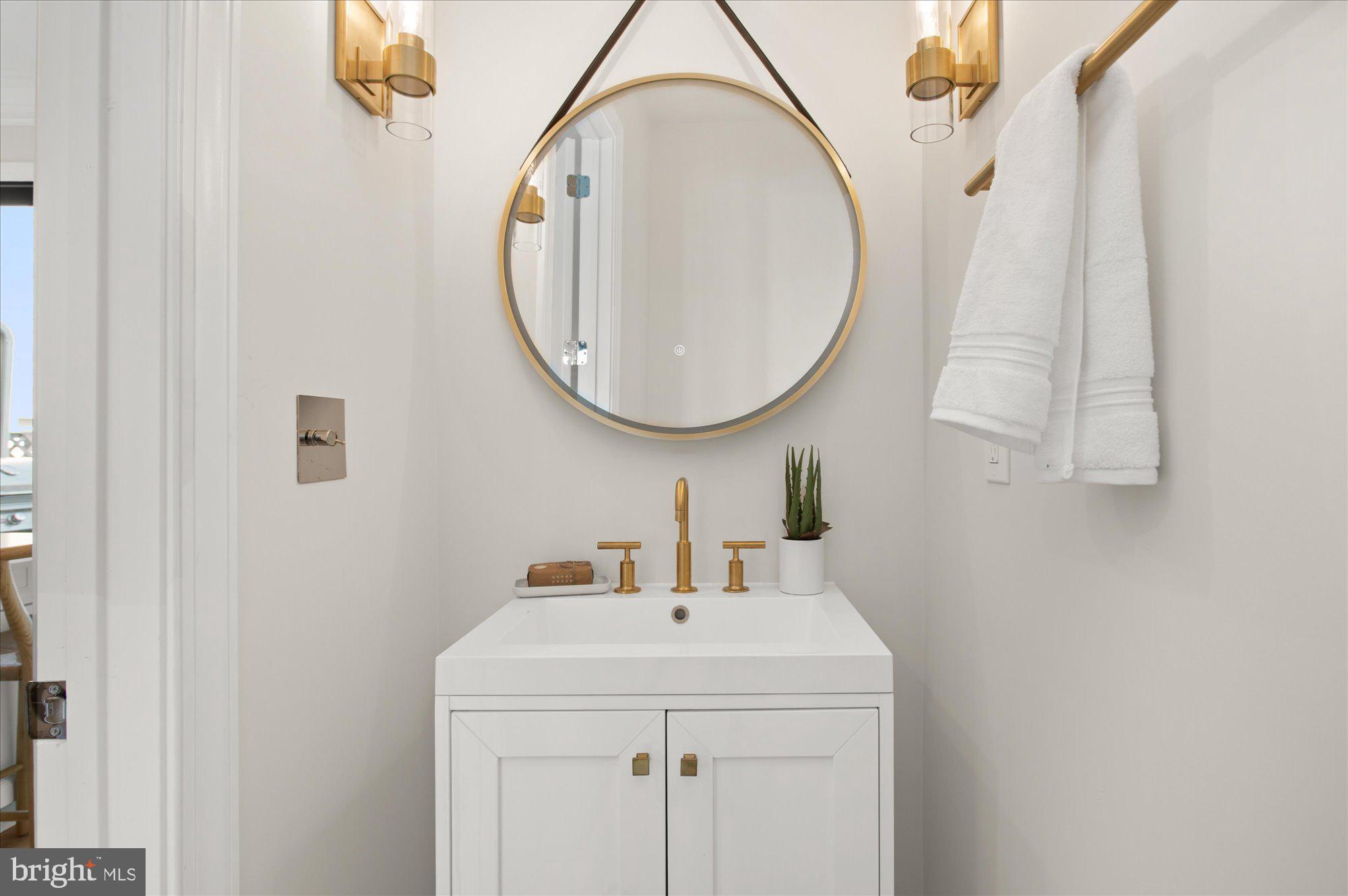 110 R Street Northeast Washington, DC 20002 - Photo 20 of 45