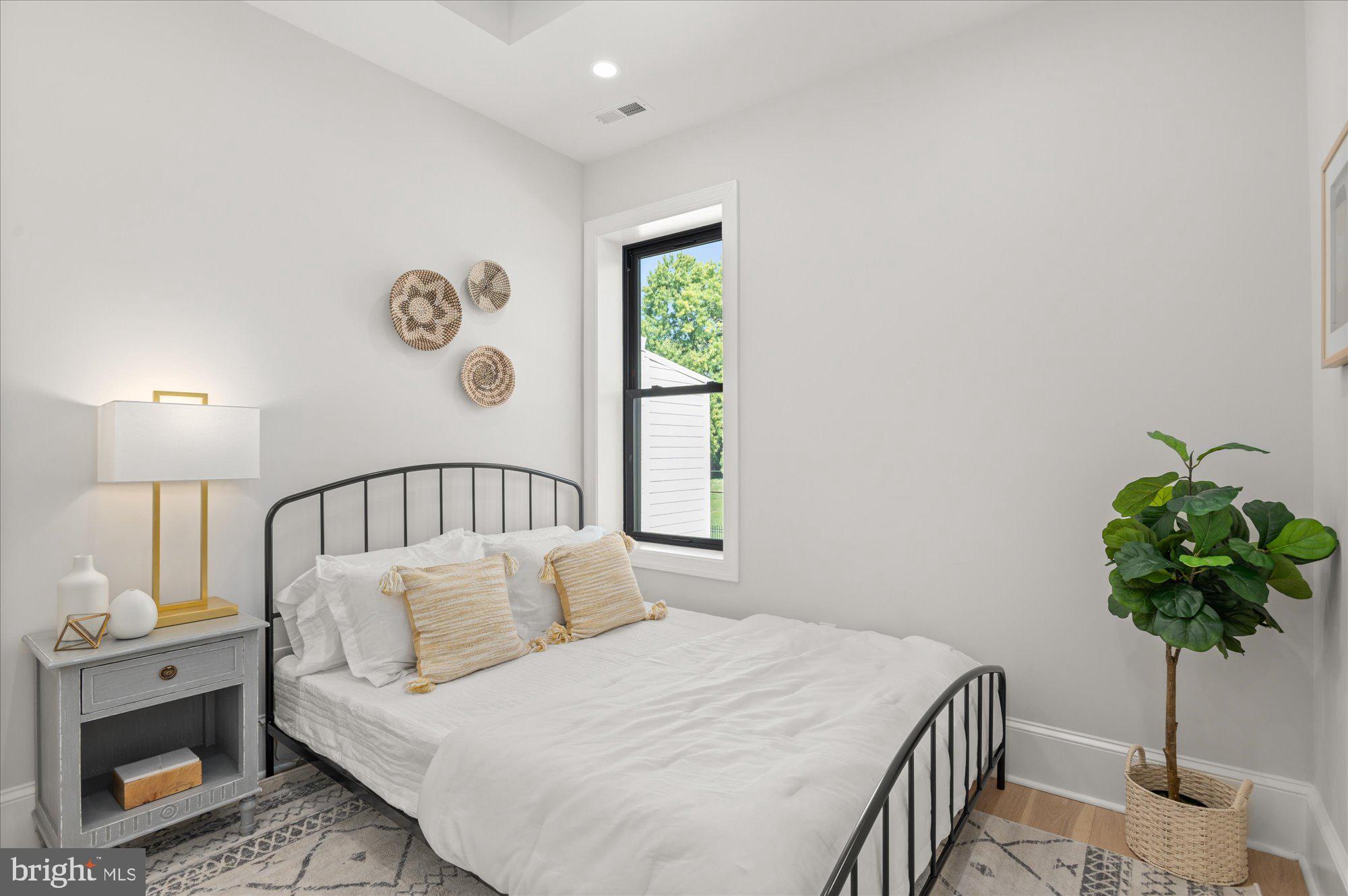 110 R Street Northeast Washington, DC 20002 - Photo 26 of 45