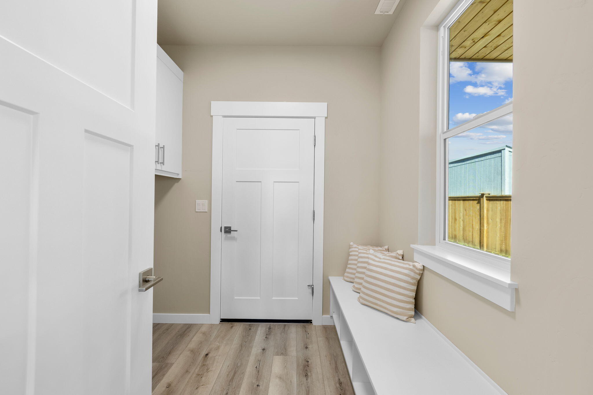 681 Northwest 13th Street Redmond, OR 97756 - Photo 23 of 33 23-web-or-mls-682 NW 13th st, Redmond (2