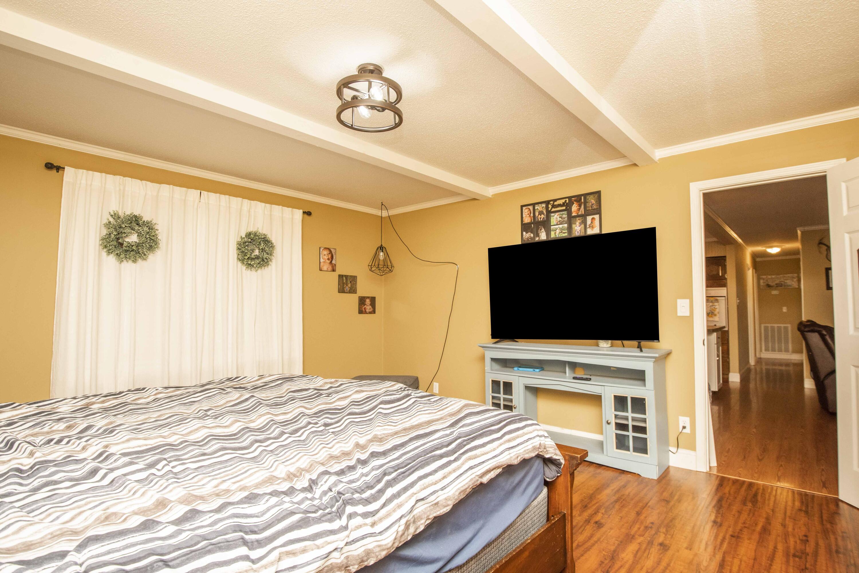 191 Casey Road Harriman, TN 37748 - Photo 16 of 39 Master Bedroom