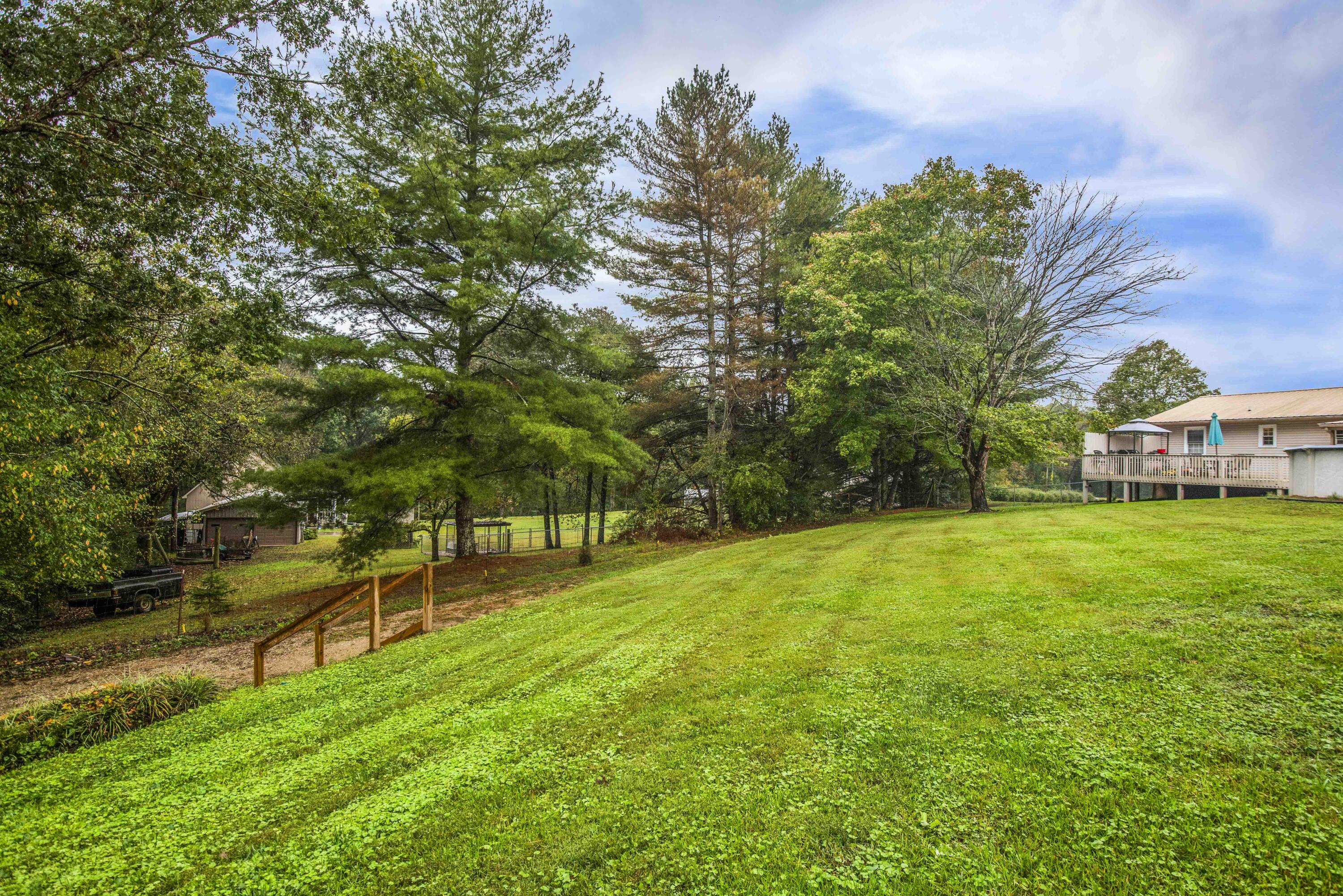 191 Casey Road Harriman, TN 37748 - Photo 33 of 39 Yard View