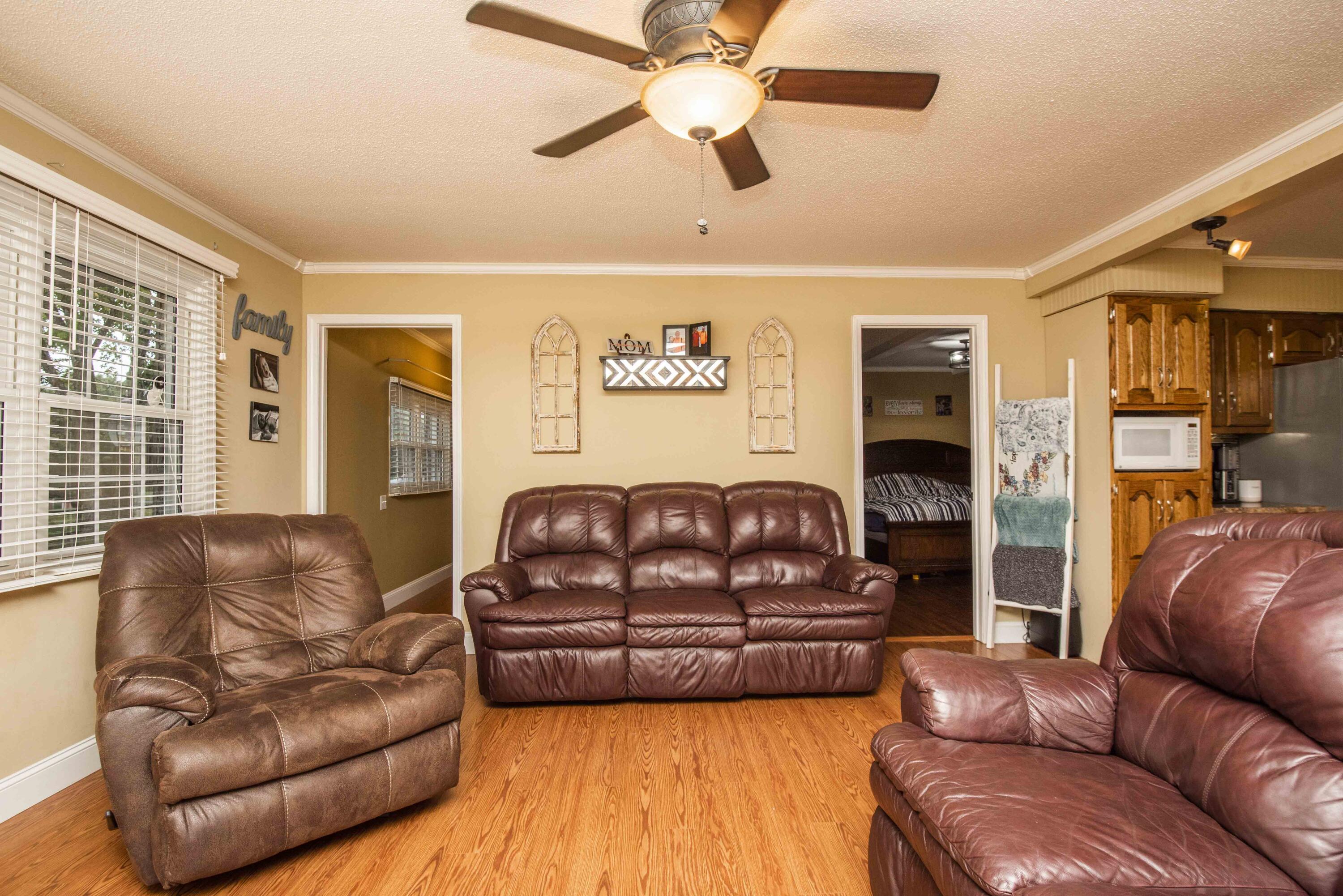 191 Casey Road Harriman, TN 37748 - Photo 7 of 39 Living Room