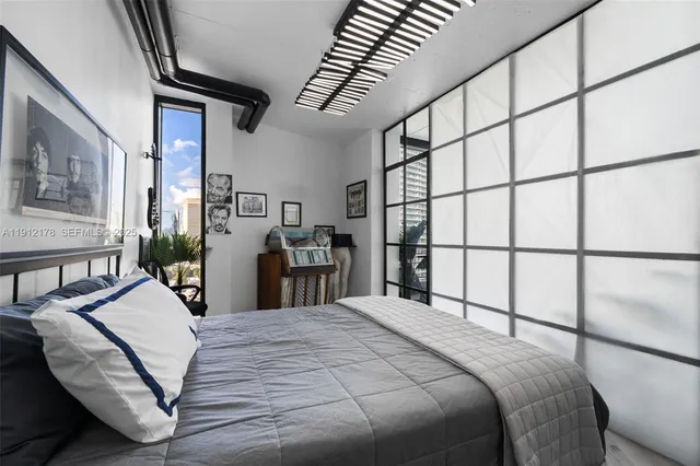 $725,000 | 690 Southwest 1st Court, Unit 2101, Miami, FL 33130