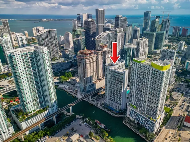 $725,000 | 690 Southwest 1st Court, Unit 2101, Miami, FL 33130