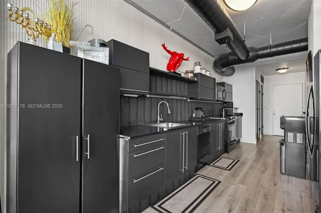 $725,000 | 690 Southwest 1st Court, Unit 2101, Miami, FL 33130