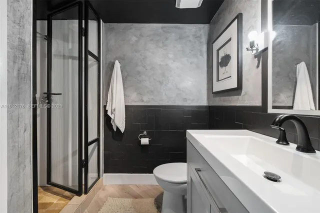 $725,000 | 690 Southwest 1st Court, Unit 2101, Miami, FL 33130