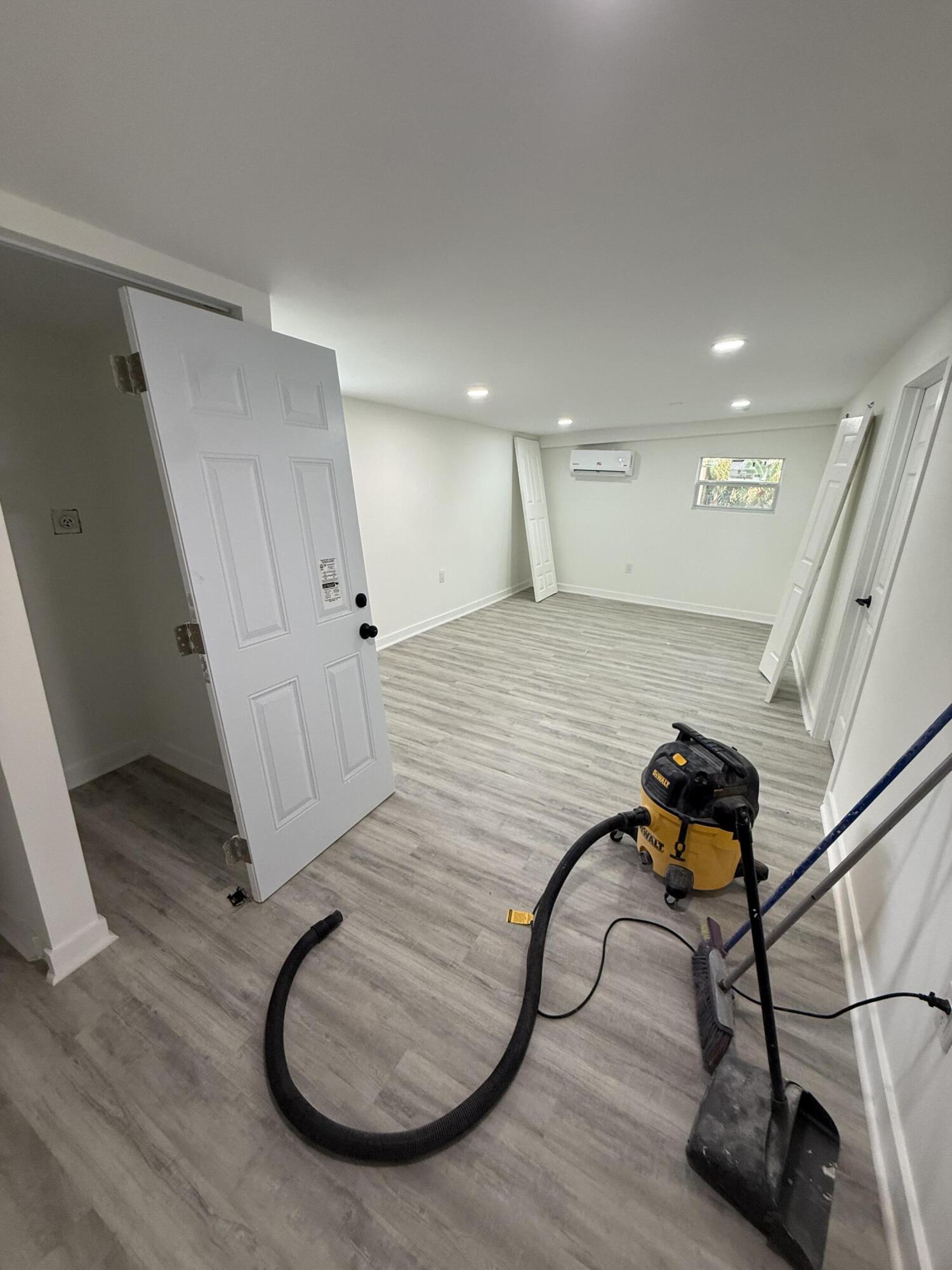 2353 South Beech Road West Palm Beach, FL 33409 - Photo 15 of 16 IMG_4132