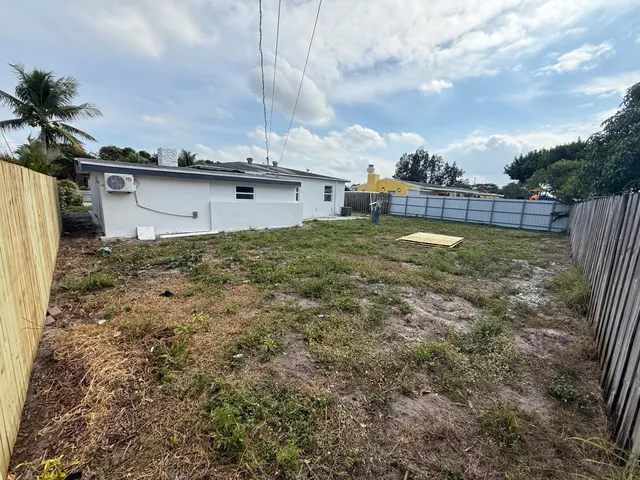 $425,000 | 2353 South Beech Road, West Palm Beach, FL 33409