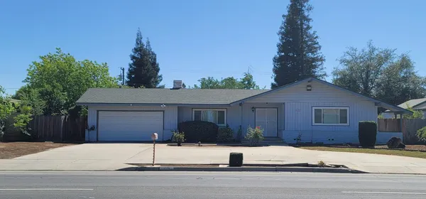 $475,000 | 679 West Bullard Avenue, Fresno, CA 93704