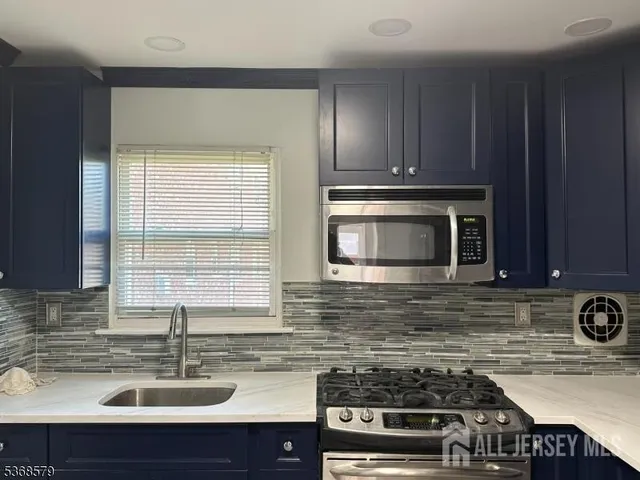 $2,800 | 12A Gramercy Gardens Place, Unit A, Middlesex, NJ 08846