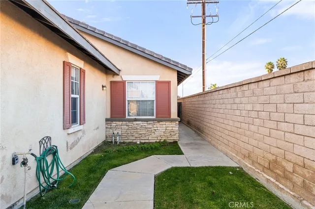 $2,900 | 2201 Jornada Drive, Perris, CA 92571