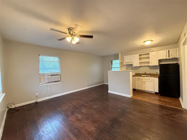 $750 | 4815 Live Oak Street, Unit 10, Dallas, TX 75204