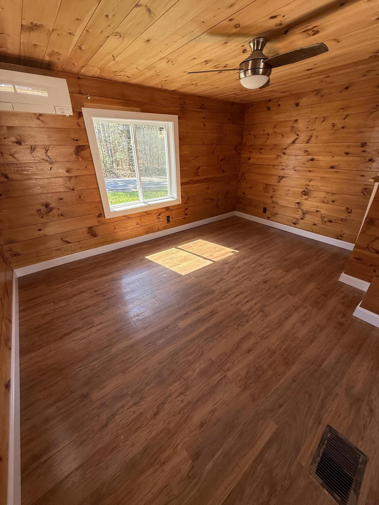 110 Saco Street Westbrook, ME 04092 - Photo 12 of 36 Front room