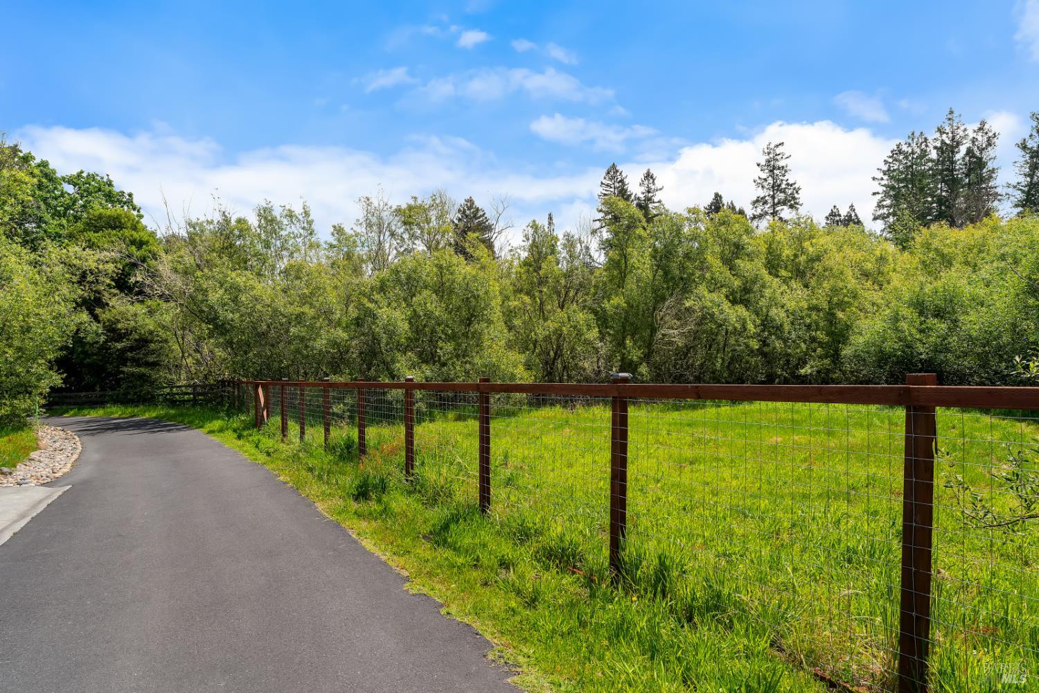 10033 Mill Station Road Sebastopol, CA 95472 - Photo 19 of 21