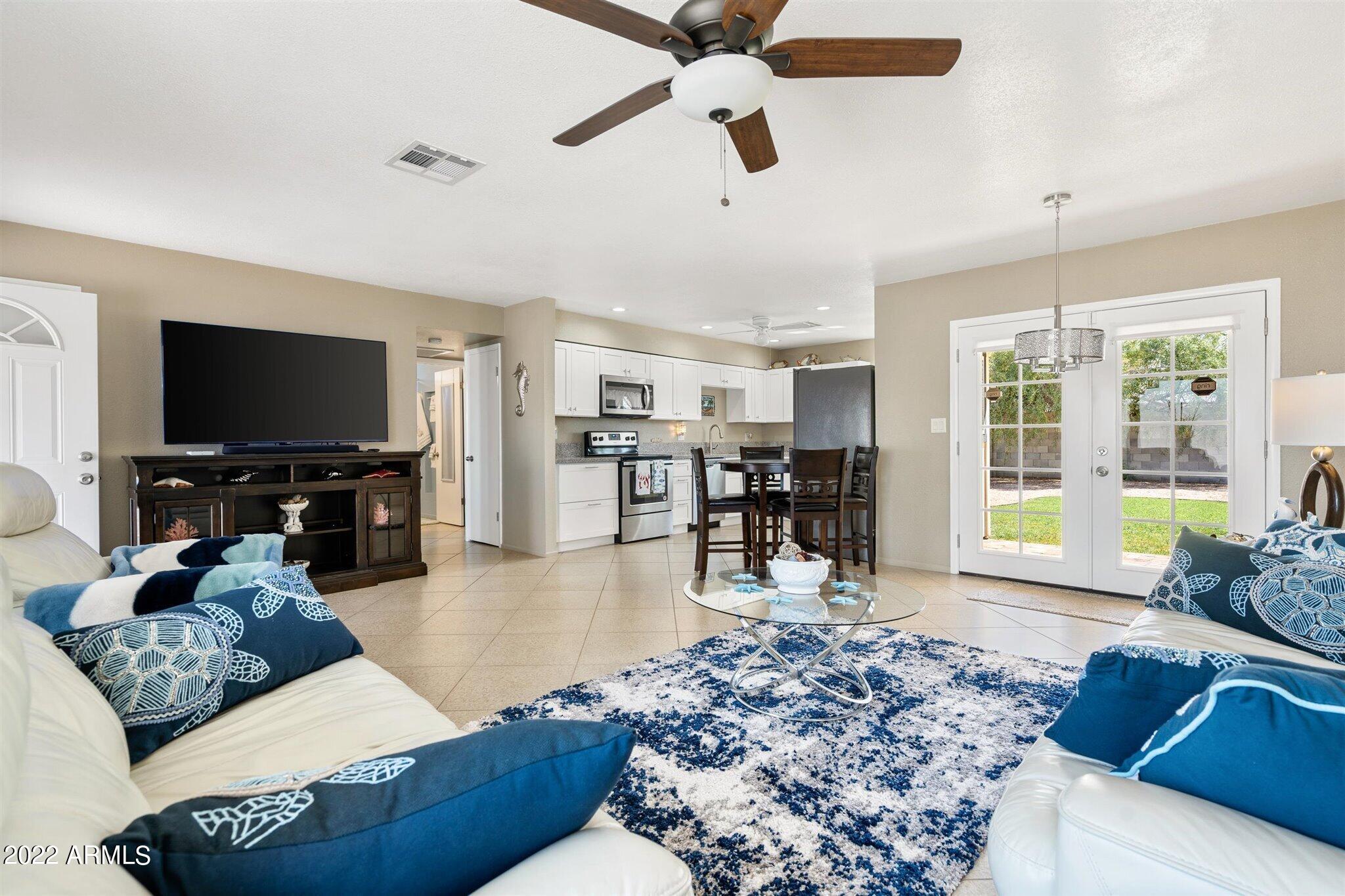 4345 East Darrel Road Phoenix, AZ 85042 - Photo 3 of 22 03-DSC3801