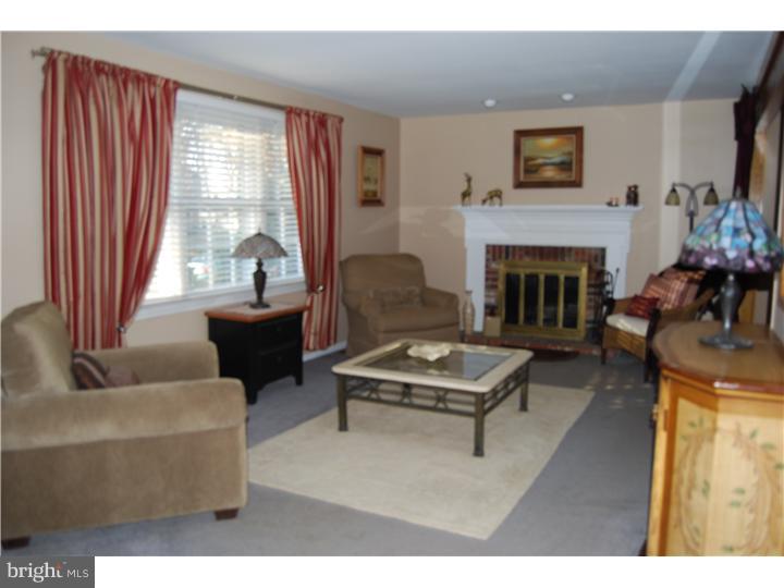160 Oxford Road Delran, NJ 08075 - Photo 2 of 22