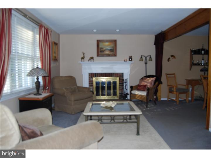 160 Oxford Road Delran, NJ 08075 - Photo 3 of 22